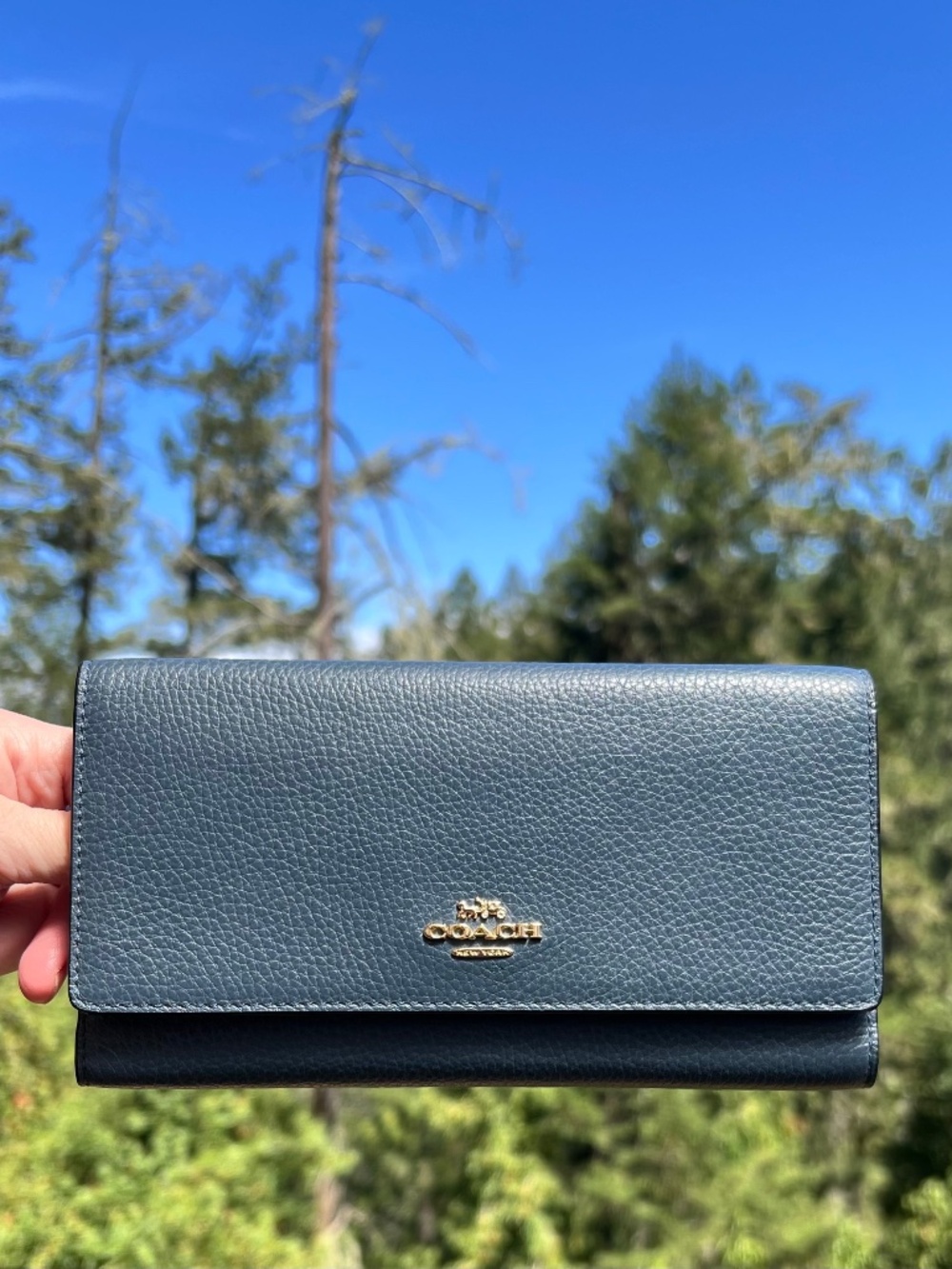 VINTAGE COACH Navy Blue Pebble Leather Trifold Wallet Gold Hardware AUTHENTIC